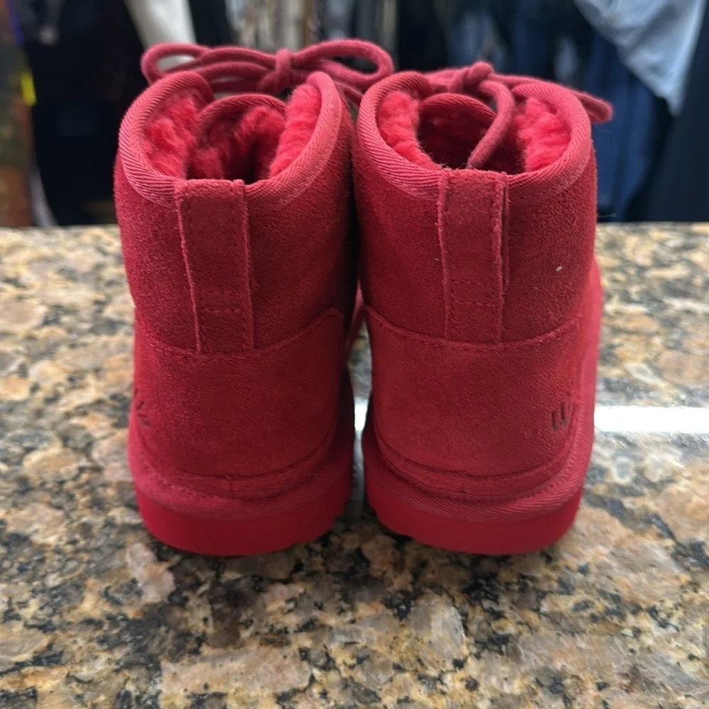 UGG Neumel Boots Samba Red Women’s Size 6 Suede Shearling Ankle Boot NWT